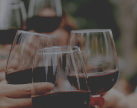 How to Host a Wine Tasting at a Murder Mystery Party